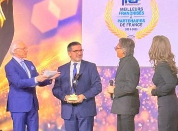 Guy Hoquet l'Immobilier à nouveau récompensé par l'IREF avec le "Grand Prix de l'Innovation IA" !